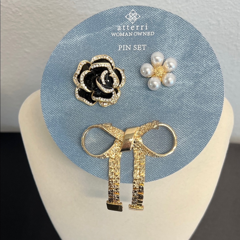 Atterri | Brooch Set ✨